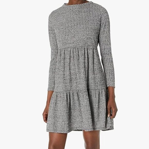 Maggy London Tiered Knit Mini Dress‎ - Picture 5 of 16